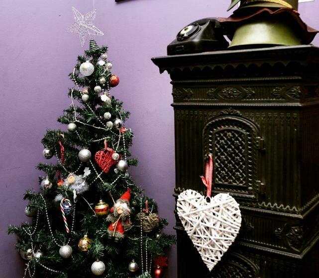 اتاق استاندارد چهارنفره با سرویس بهداشتی مشترک, Hostelche Hostel