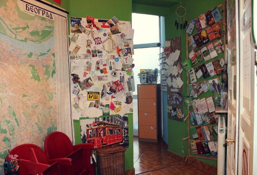 آپارتمان 3 خوابه, Hostelche Hostel