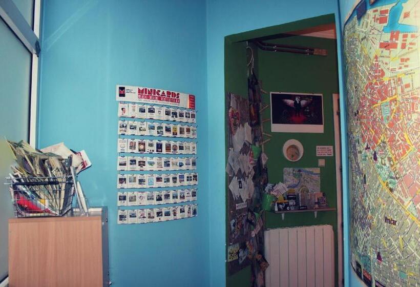 آپارتمان 3 خوابه, Hostelche Hostel