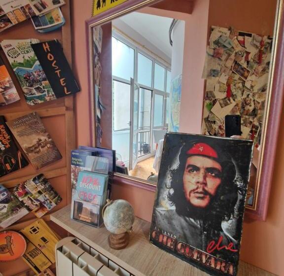 آپارتمان 3 خوابه, Hostelche Hostel