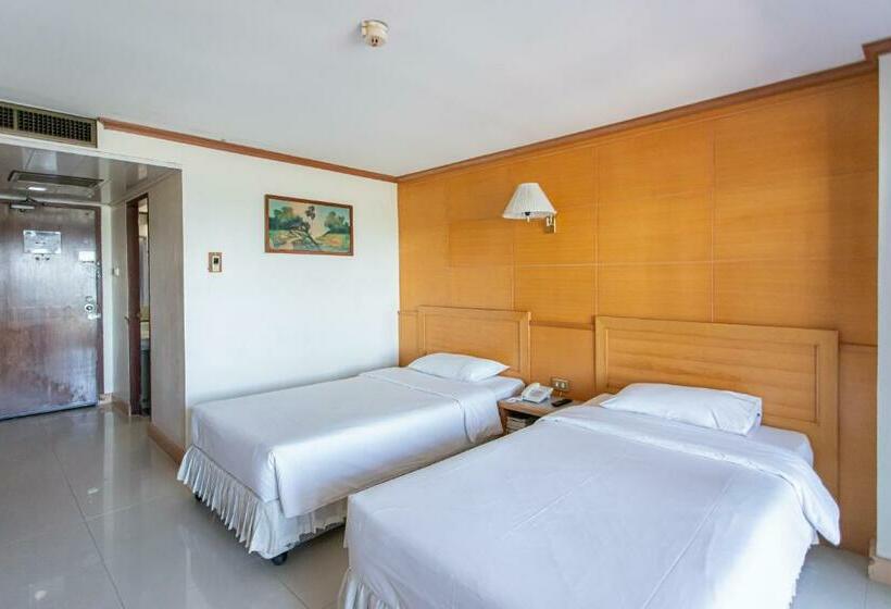 带城市景观的标准间, Hadthong