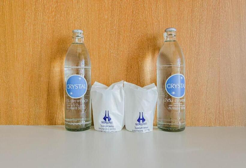 带城市景观的标准间, Hadthong