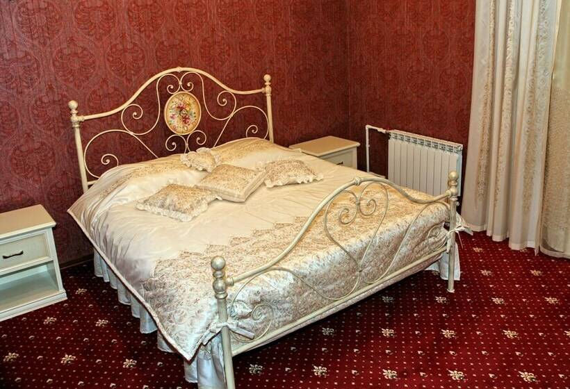 سوییت, Mega Space