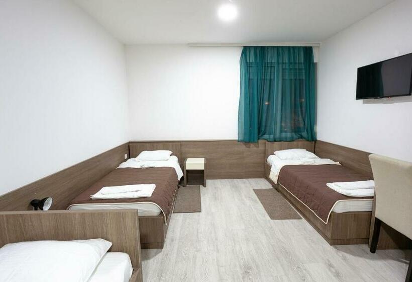 اتاق لوکس سه تخته, Omni