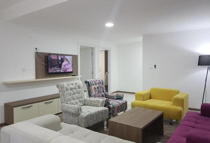 سوئیت 2 خوابه, Omni