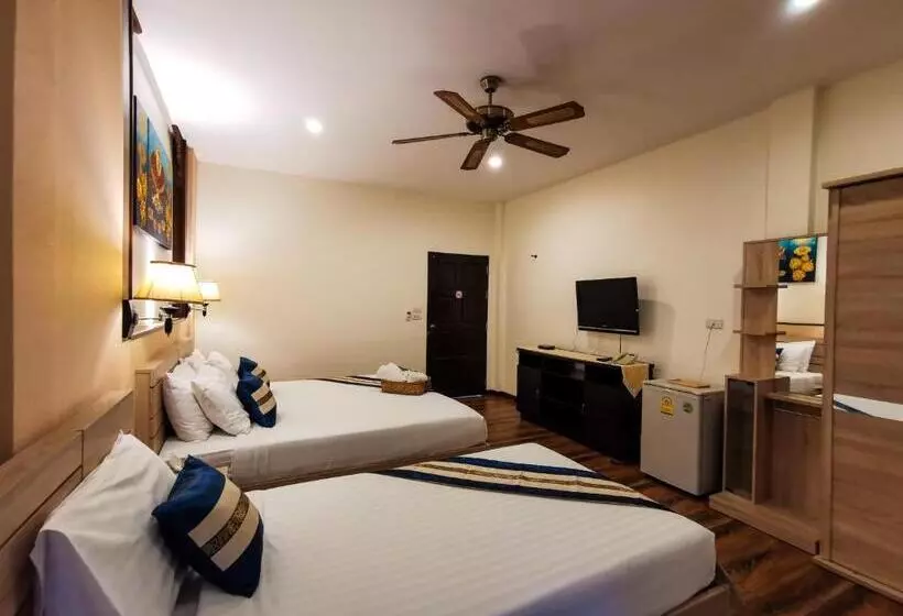 Deluxe Kolmen Hengen Huone, Qg Resort
