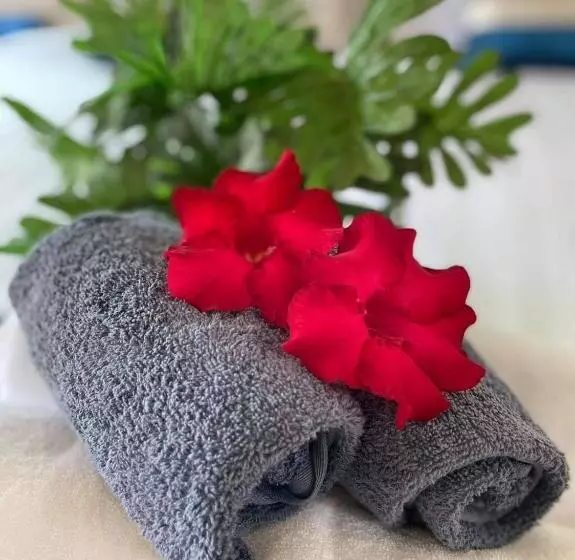 Deluxe Kolmen Hengen Huone, Qg Resort