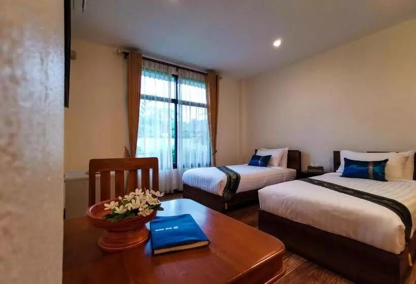 Perhehuone, Qg Resort