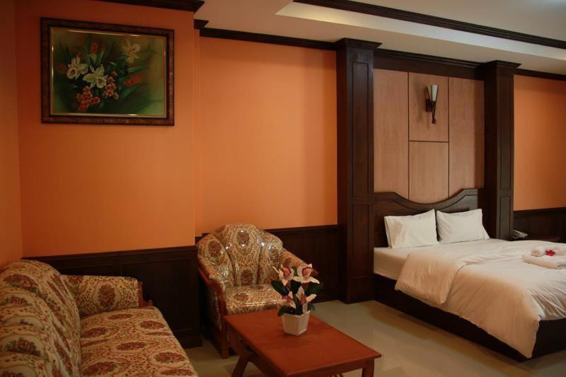 マスタールーム, The Muk Lagoon