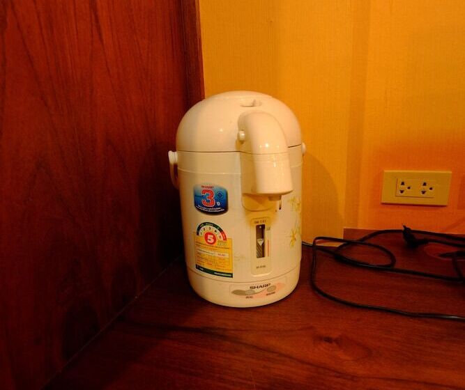 マスタールーム, The Muk Lagoon