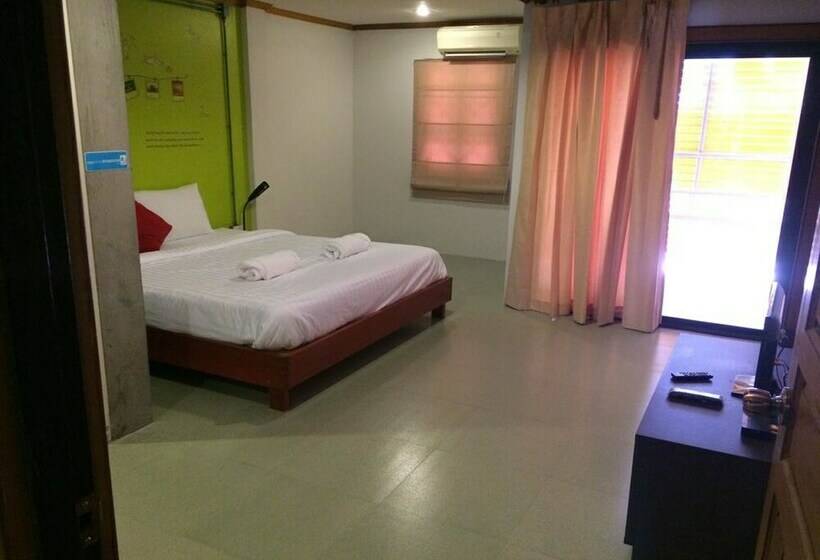 חדר סטנדרט עם מיטת קינג, K2 Backpacker Hostel