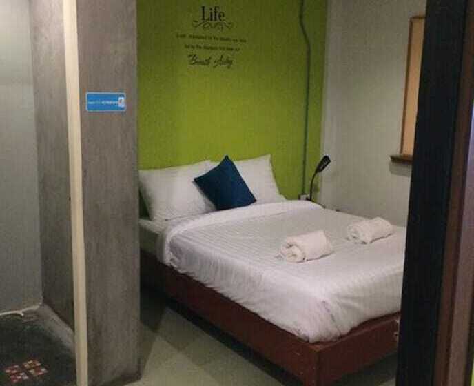 חדר סטנדרט, K2 Backpacker Hostel