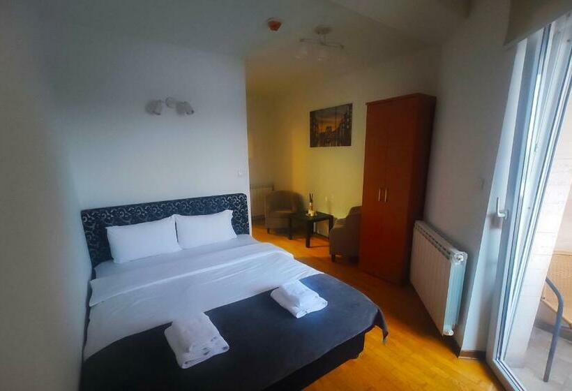 اتاق استاندارد, Kengur Resort