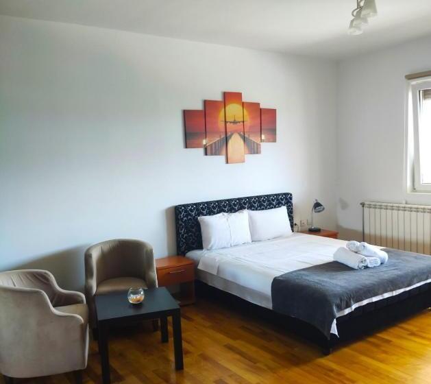 اتاق استاندارد چهار تخته, Kengur Resort