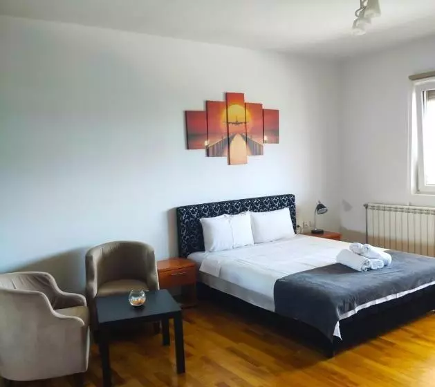 اتاق استاندارد چهار تخته, Kengur Resort
