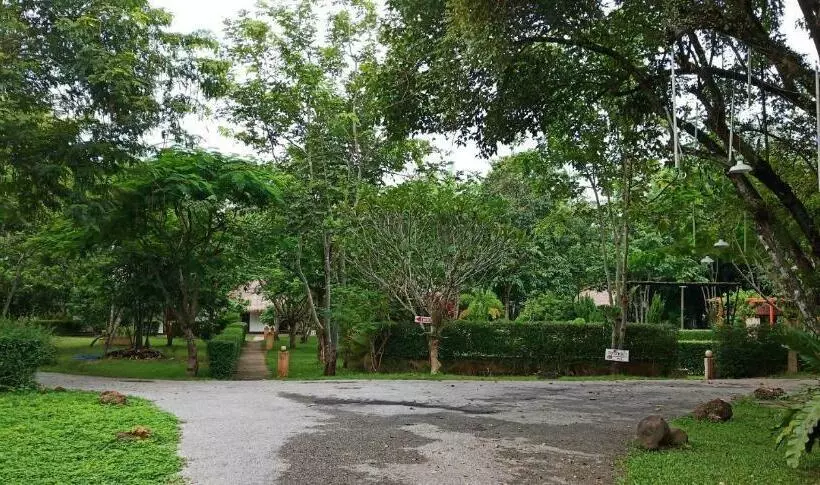 スタンダード4人部屋, Nan Noble House Garden Resort