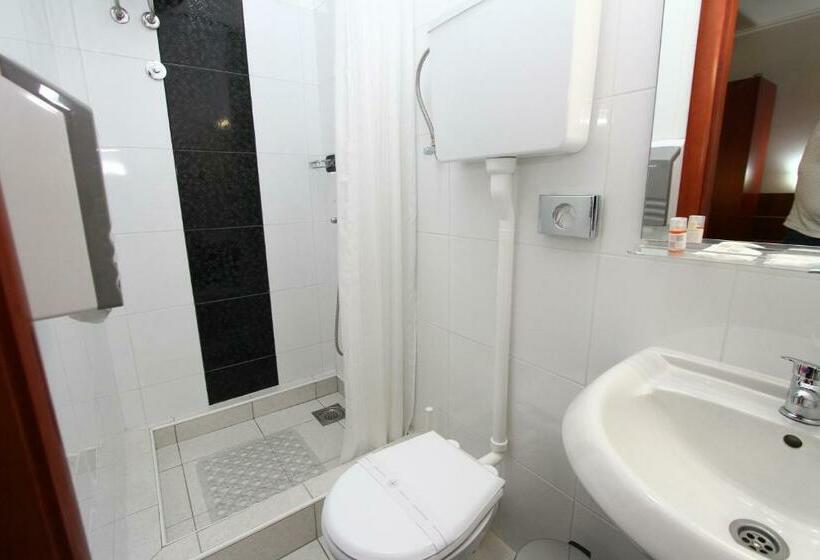 اتاق استاندارد یک نفره, Guesthouse Villa Inn