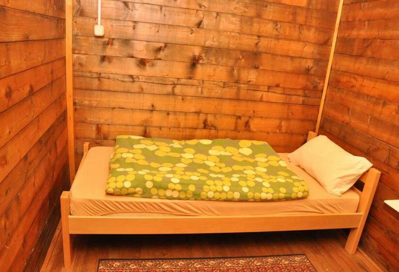 کلبه ییلاقی, Chalets & Rooms čarda šebešfok