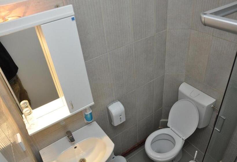 اتاق استاندارد یک نفره, Chalets & Rooms čarda šebešfok