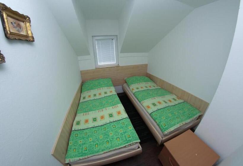 آپارتمان 3 خوابه, Chalets & Rooms čarda šebešfok