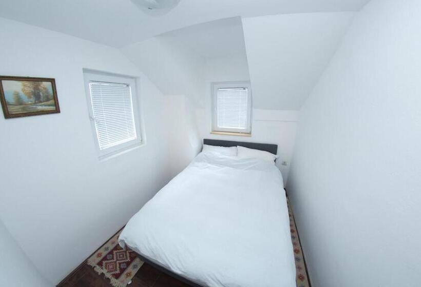 آپارتمان 3 خوابه, Chalets & Rooms čarda šebešfok