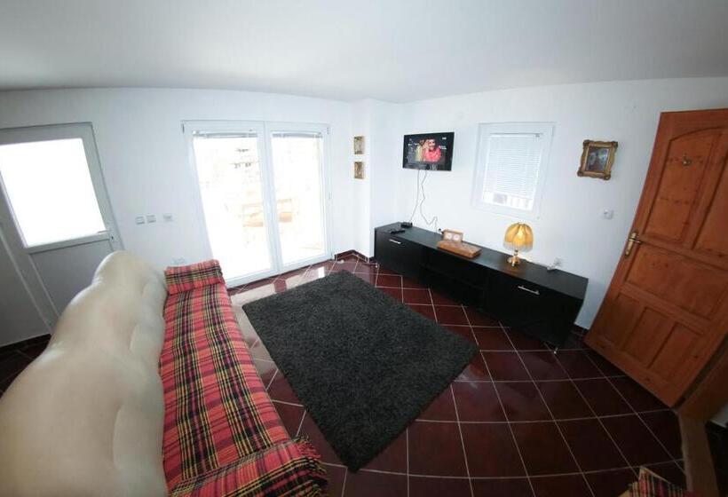 آپارتمان 2 خوابه, Chalets & Rooms čarda šebešfok