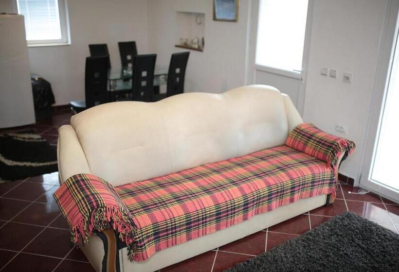 آپارتمان 2 خوابه, Chalets & Rooms čarda šebešfok