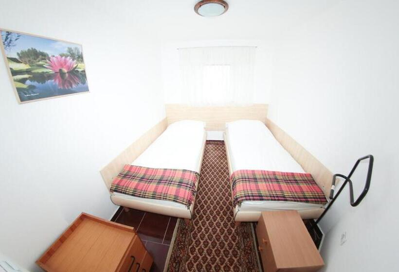 آپارتمان 2 خوابه, Chalets & Rooms čarda šebešfok