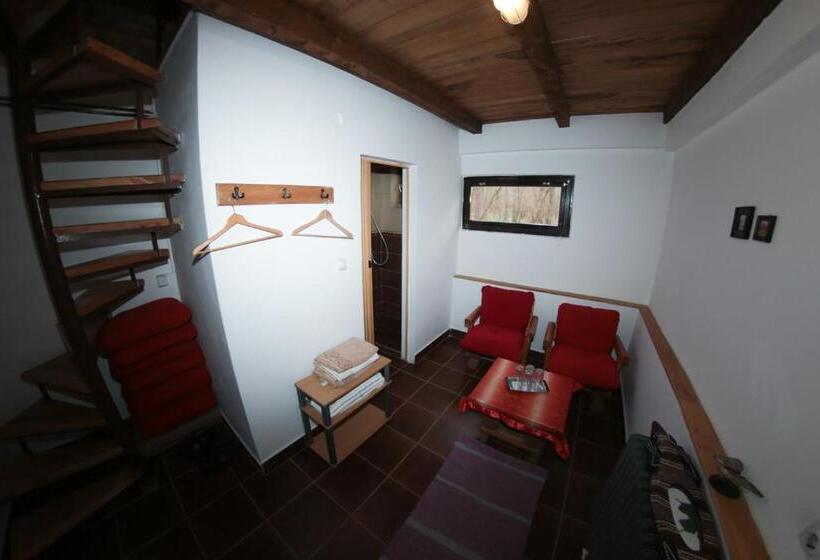 آپارتمان 2 خوابه, Chalets & Rooms čarda šebešfok