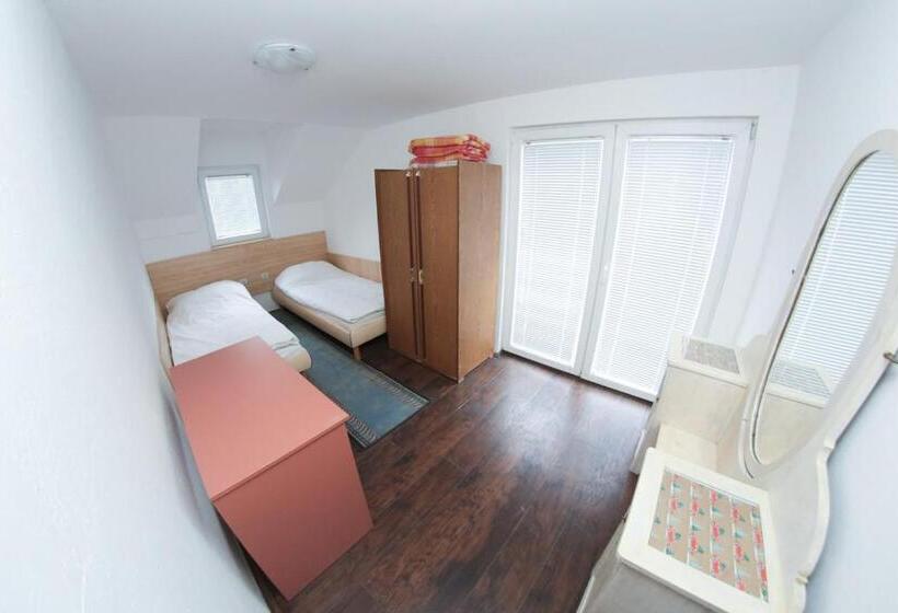 آپارتمان 2 خوابه, Chalets & Rooms čarda šebešfok