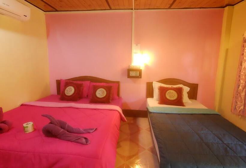 디럭스 룸, Lanta Sunmoon Bungalow