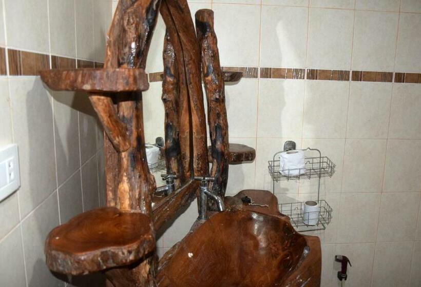 بنجلو قياسى, Sanuk Bungalows