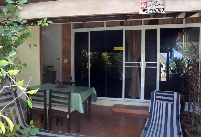 جناح كلاسيكي, Sanuk Bungalows