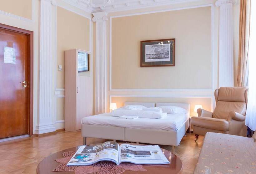 ファミリーステューディオ, Aroom Hotel On Kitay Gorod