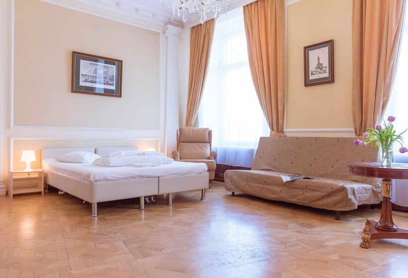 ファミリーステューディオ, Aroom Hotel On Kitay Gorod