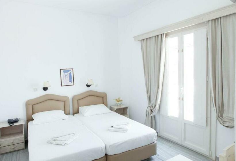 اتاق استاندارد با بالکن, Begleri