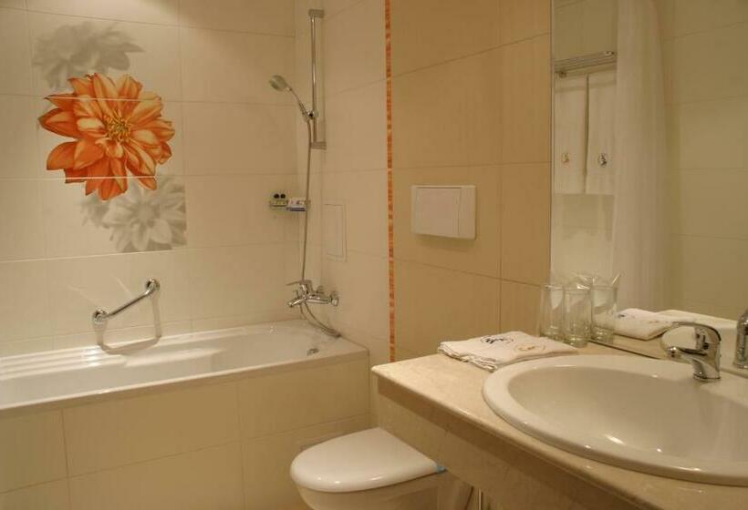 Cameră Deluxe, Concorde