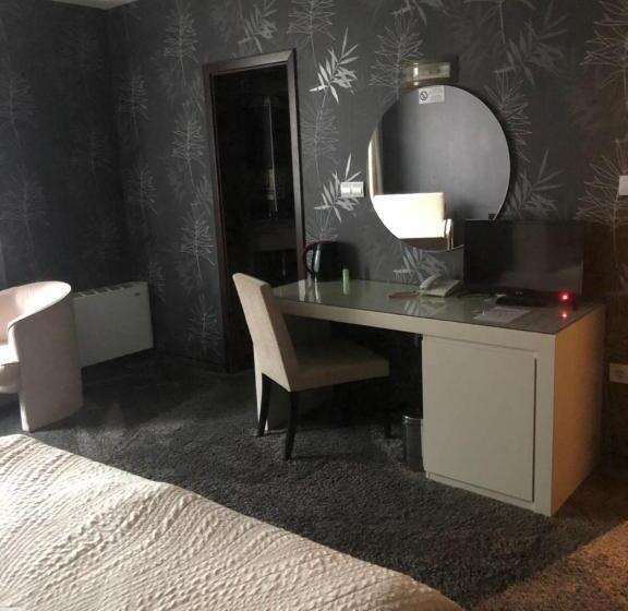 Cameră Superioară, Concorde