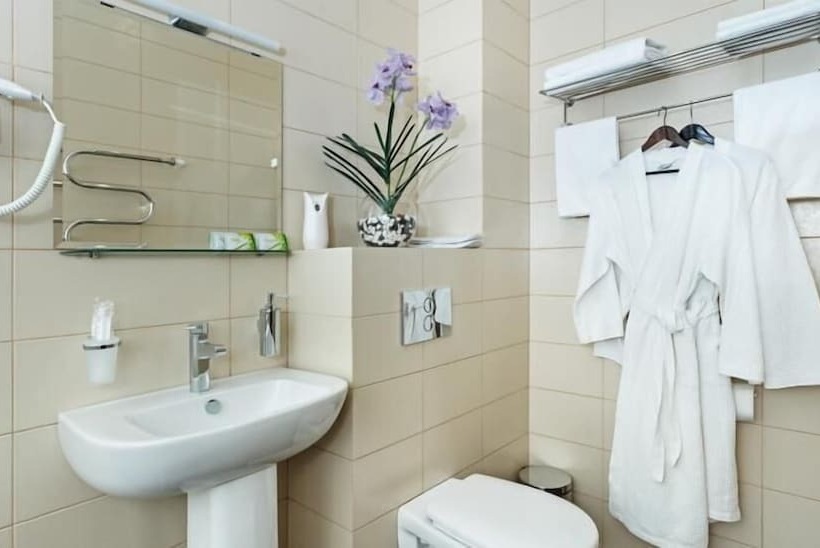 コンフォートルーム, Dk Complex