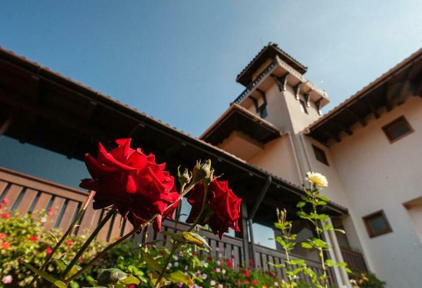 Апартаменты 1 Спальня, Izvora