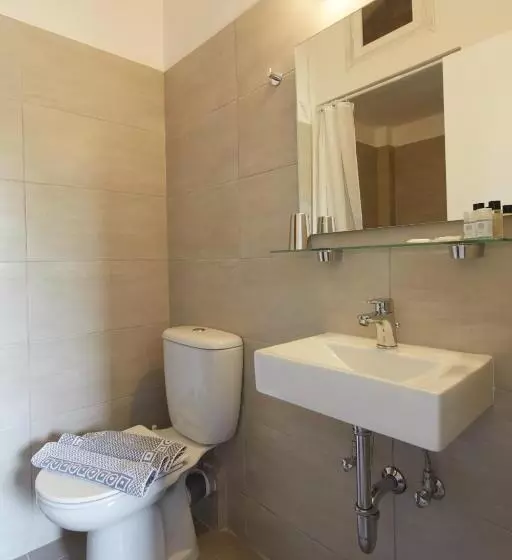 اتاق اکونومی, Londos