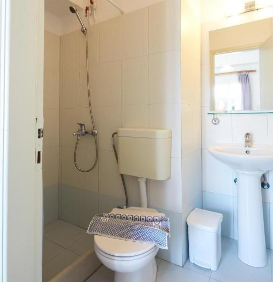 חדר סטנדרט לשלושה עם נוף לגינה, Londos