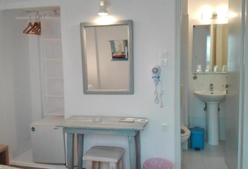 חדר סטנדרט לשלושה עם נוף לגינה, Londos