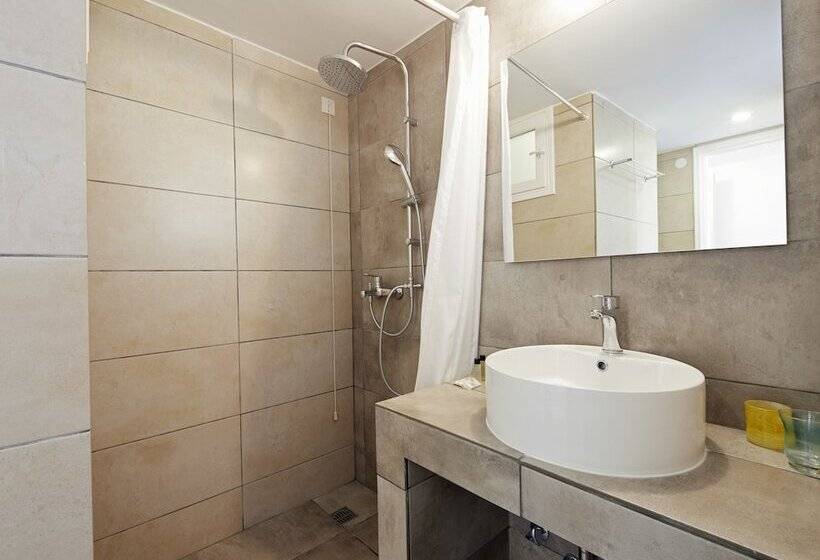 סוויטה משפחתית 2 חדרי שינה, Londos