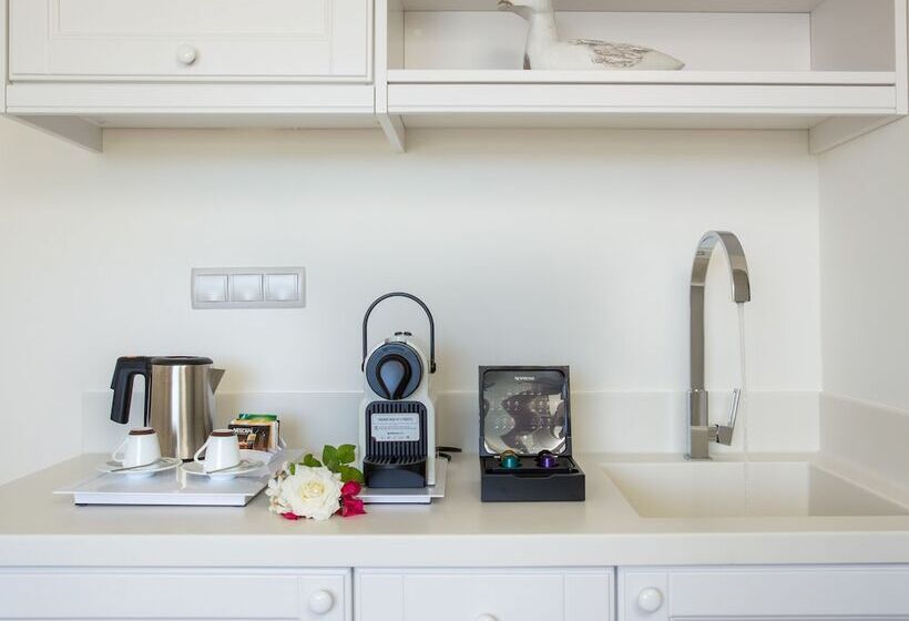 Люкс Вид на Море с Гидромассажем, Mareggio Exclusive Residences & Suites