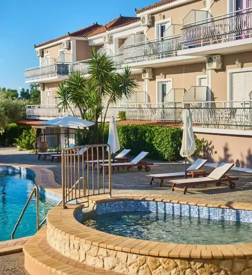 اتاق استاندارد با چشم‌انداز استخر, Armonia Hotel By Zante Plaza