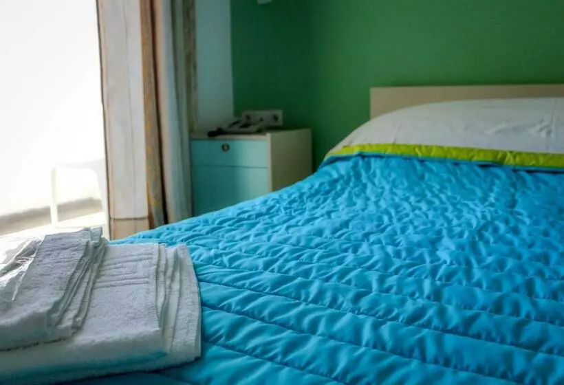 Chambre Triple Standard, Mirtos
