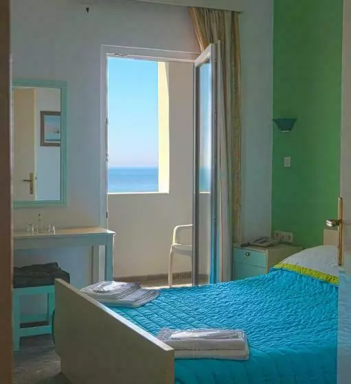 Chambre Triple Standard, Mirtos