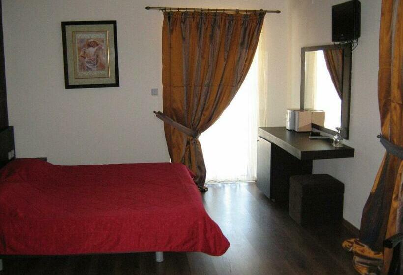 غرفة قياسية, Selefkos Palace