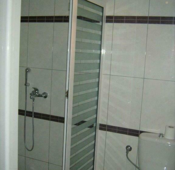 غرفة قياسية, Selefkos Palace